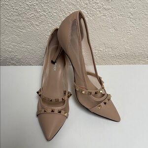 Marc Fisher - Tan Gold Studded Heels